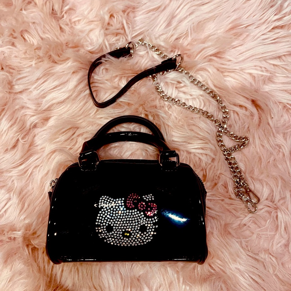 Forever 21 hello kitty black cross body